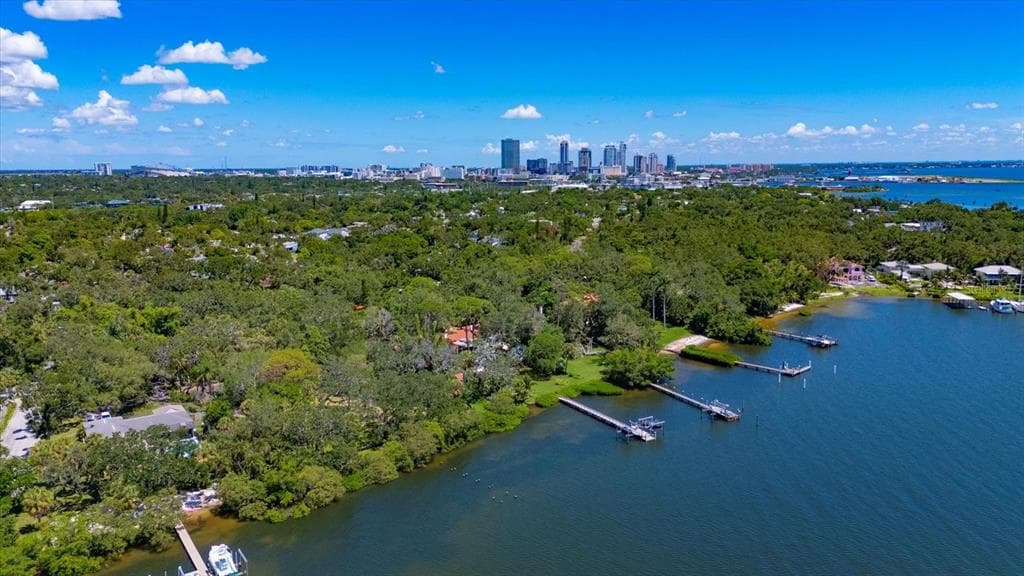 2660 DRIFTWOOD ROAD S ST PETERSBURG, FL 33705