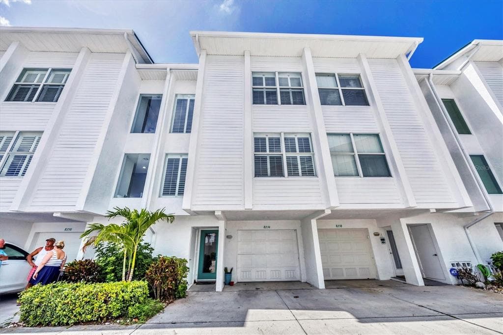 8234 HARBORSIDE CIRCLE ENGLEWOOD, FL 34224