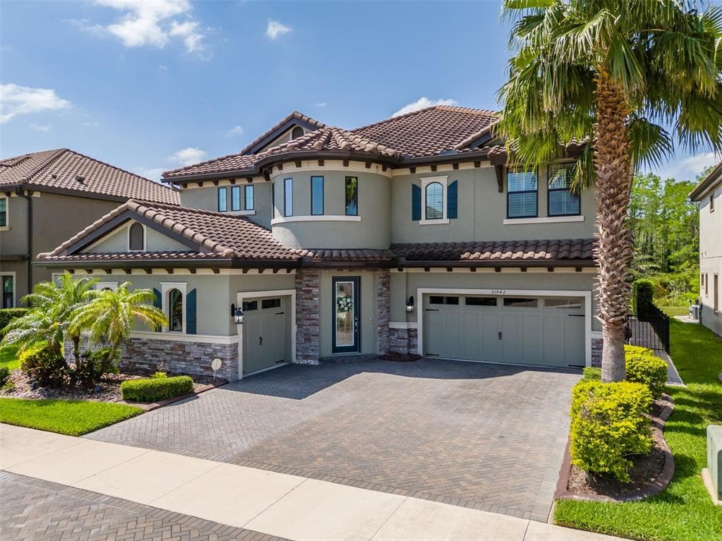 21842 PRISTINE LAKE BOULEVARD LAND O LAKES, FL 34637