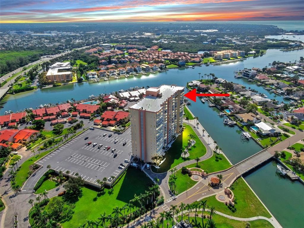 4900 BRITTANY DRIVE S UNIT 1702 ST PETERSBURG, FL 33715