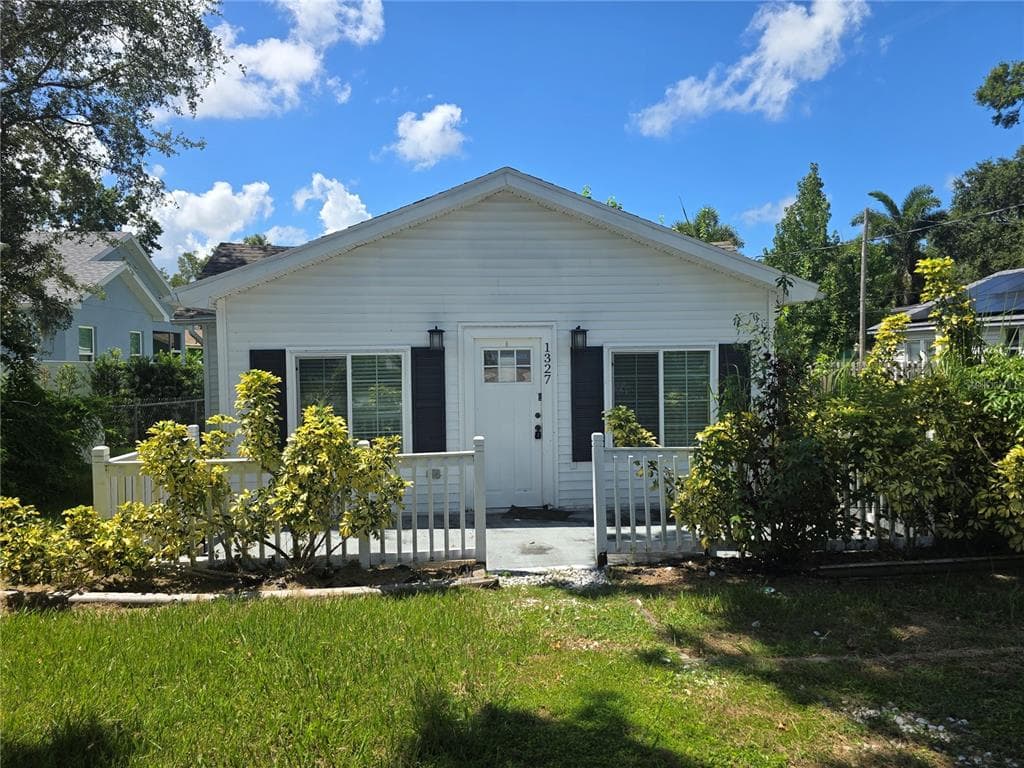 1327 GEORGIA AVENUE DUNEDIN, FL 34698
