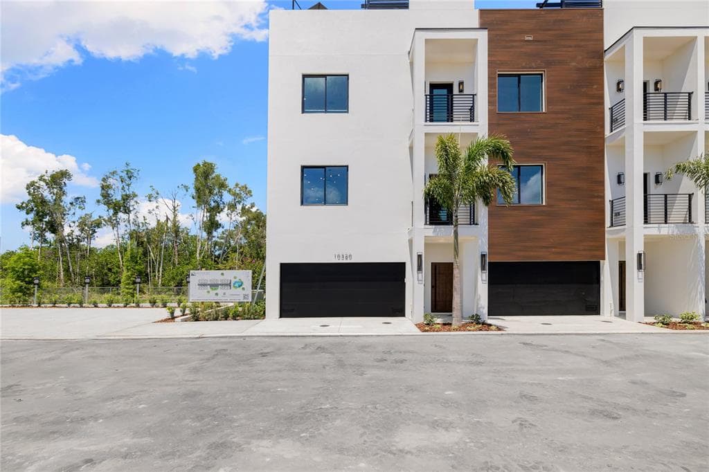 10261 2ND WAY N ST PETERSBURG, FL 33716