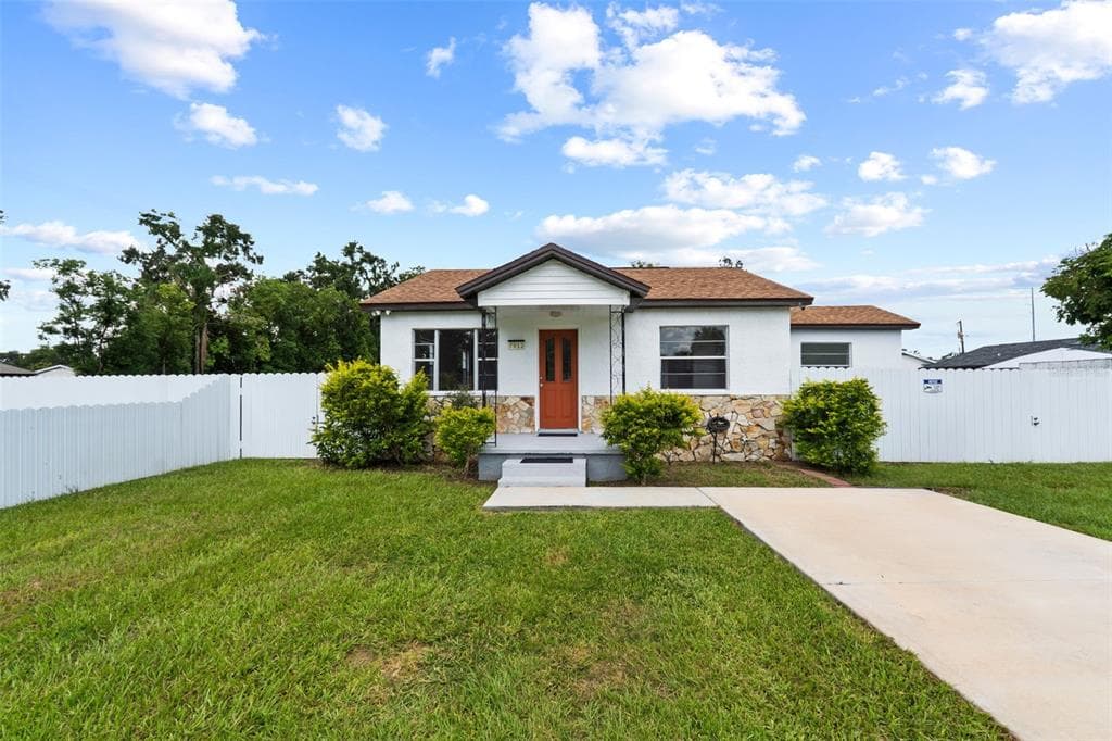 7912 N SAINT PETER AVENUE TAMPA, FL 33614