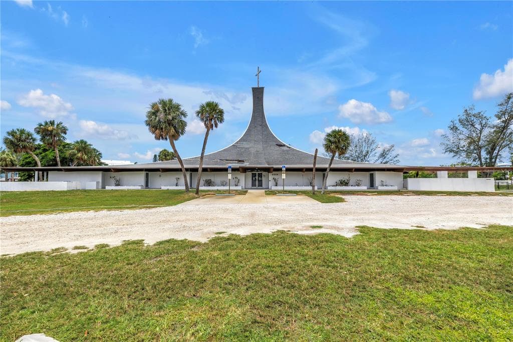6608 MARINA DRIVE HOLMES BEACH, FL 34217