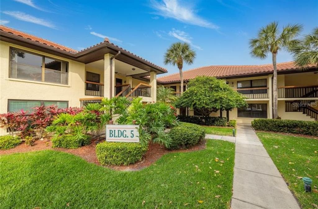 507 HAMMOCK PINE BOULEVARD UNIT 507