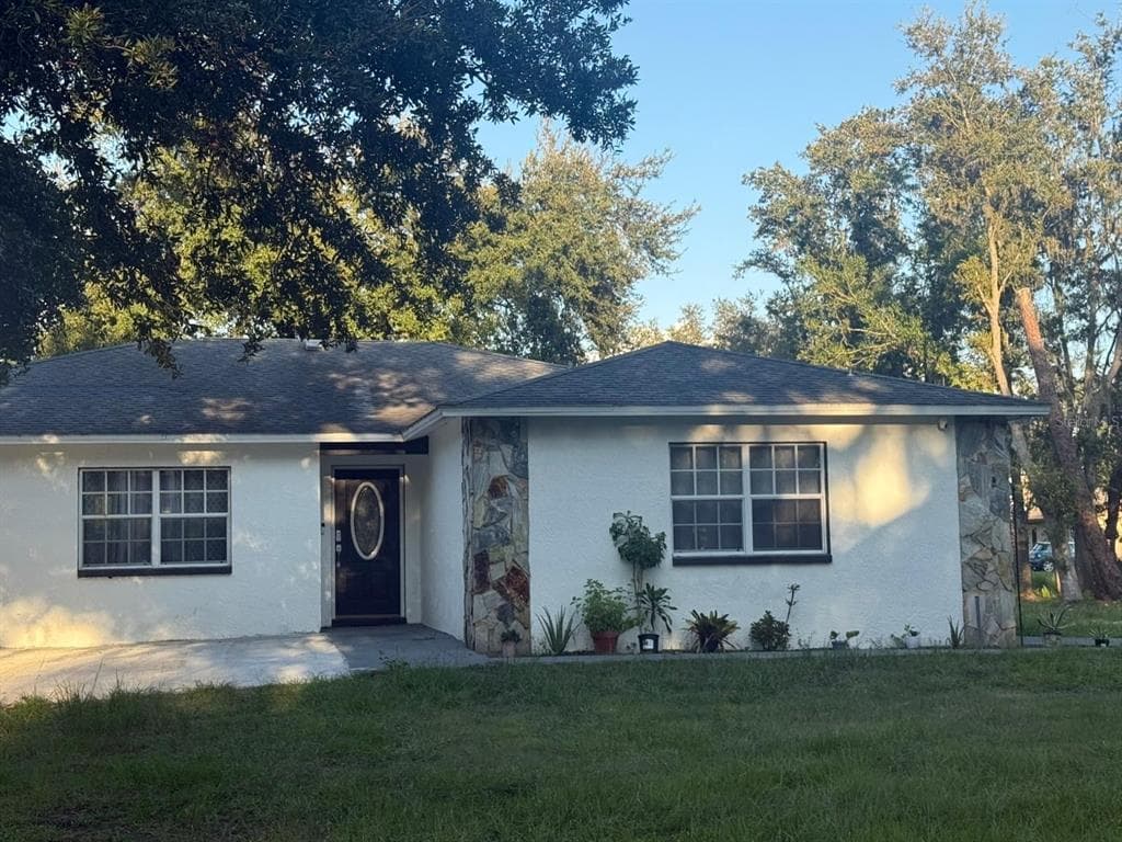 6830 N DORMANY ROAD PLANT CITY, FL 33565