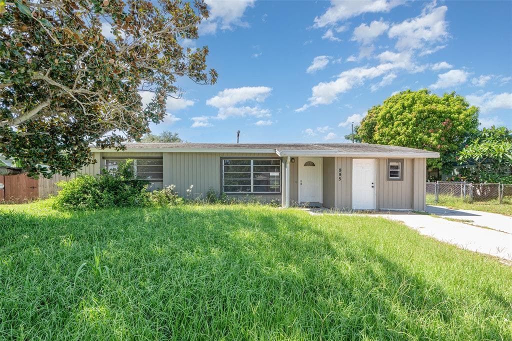 995 BARCLAY DRIVE COCOA, FL 32927