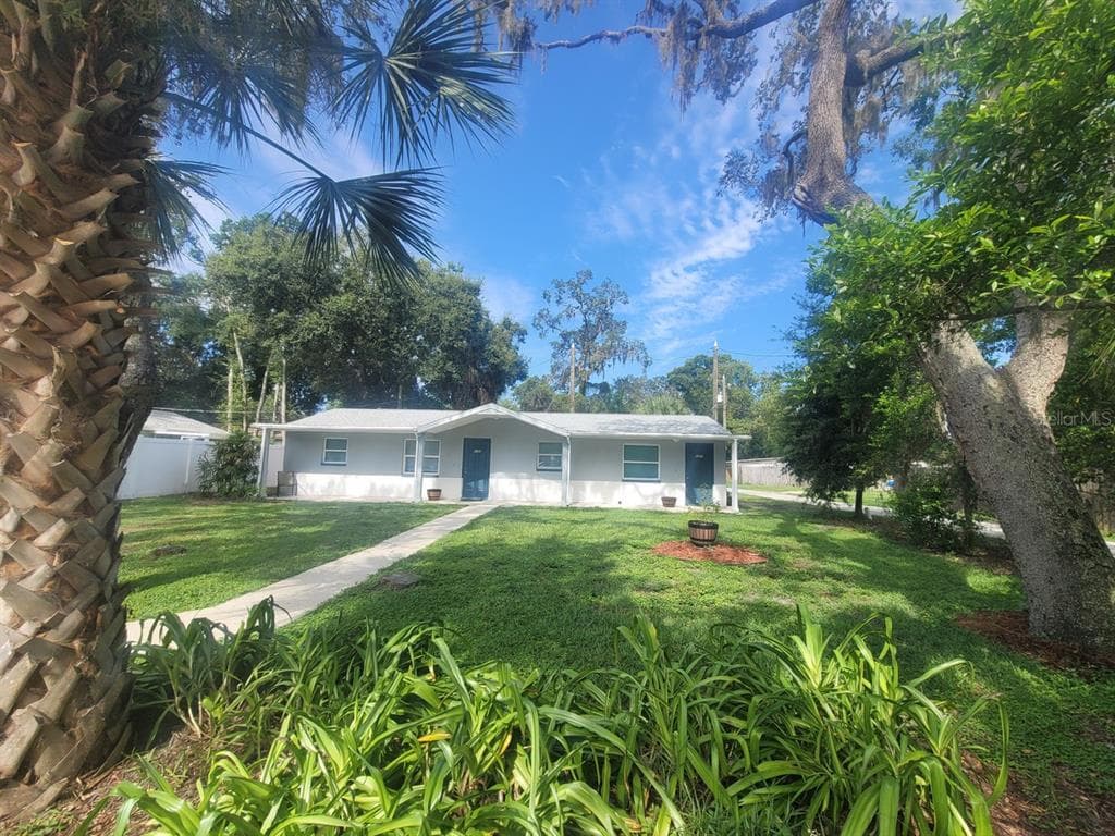 6105 & 6107 ADAMS STREET NEW PORT RICHEY, FL 34652