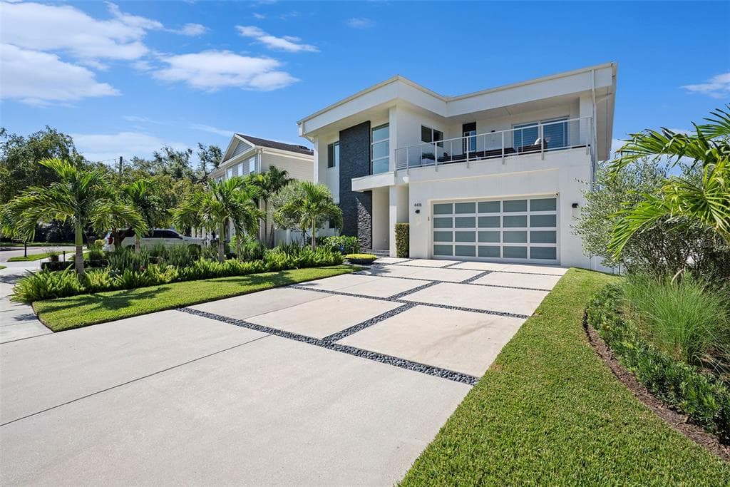 4418 W KENSINGTON AVENUE TAMPA, FL 33629
