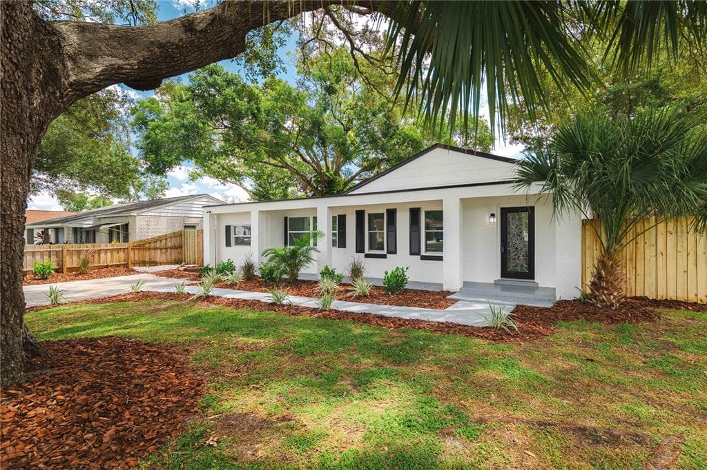 4611 FAIRWAY DRIVE TAMPA, FL 33603