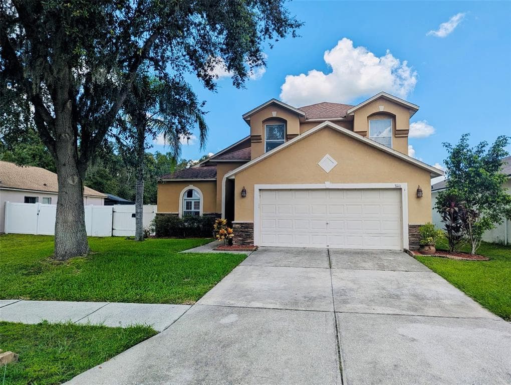 31141 HARTHORN COURT WESLEY CHAPEL, FL 33543