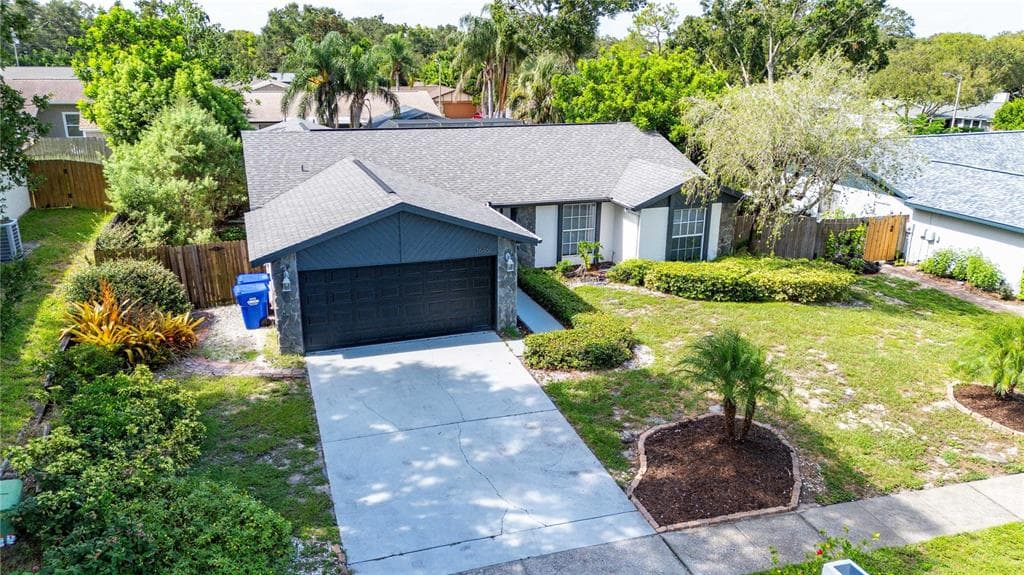 1646 CASTLEWOOD LANE