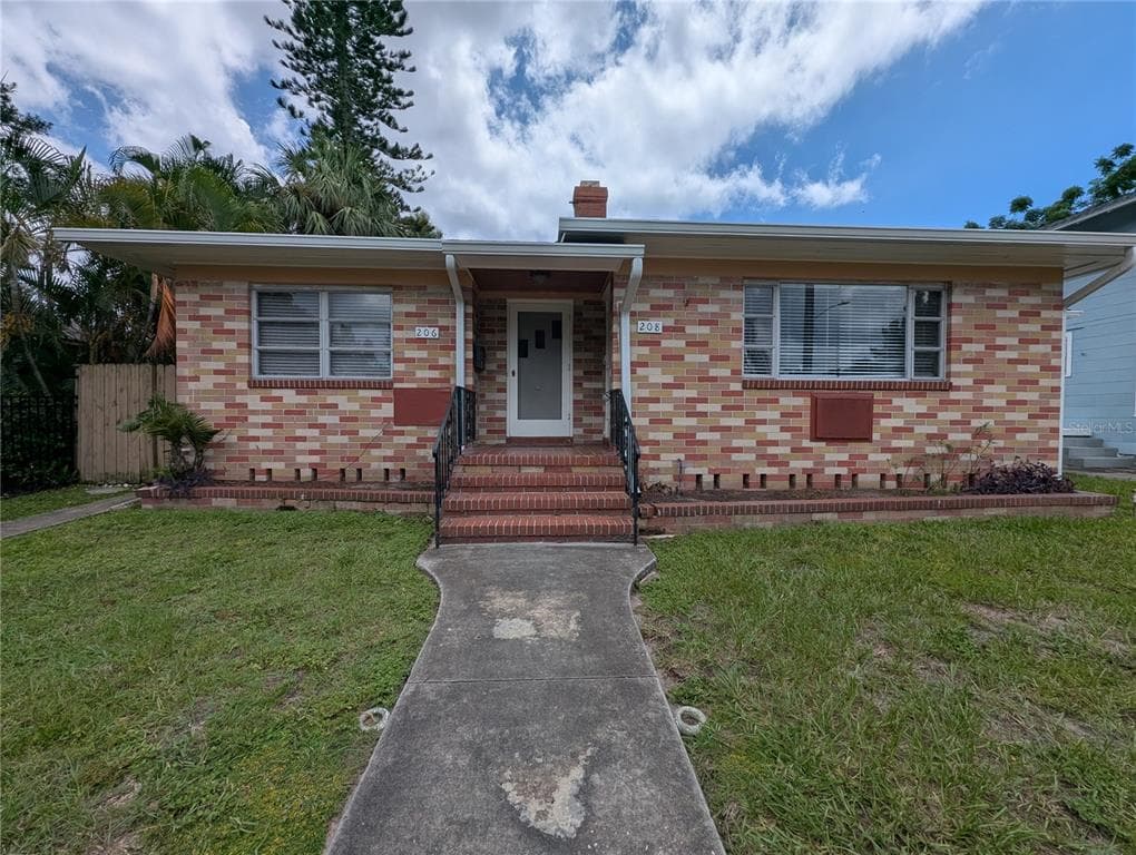 208 12TH AVENUE N ST PETERSBURG, FL 33701