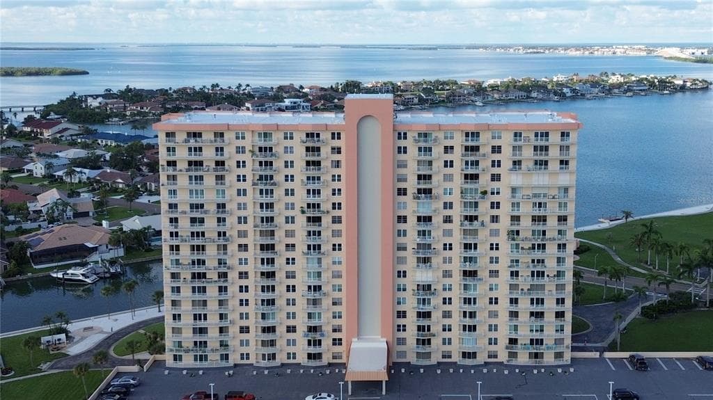 4900 BRITTANY DRIVE S UNIT 509 ST PETERSBURG, FL 33715