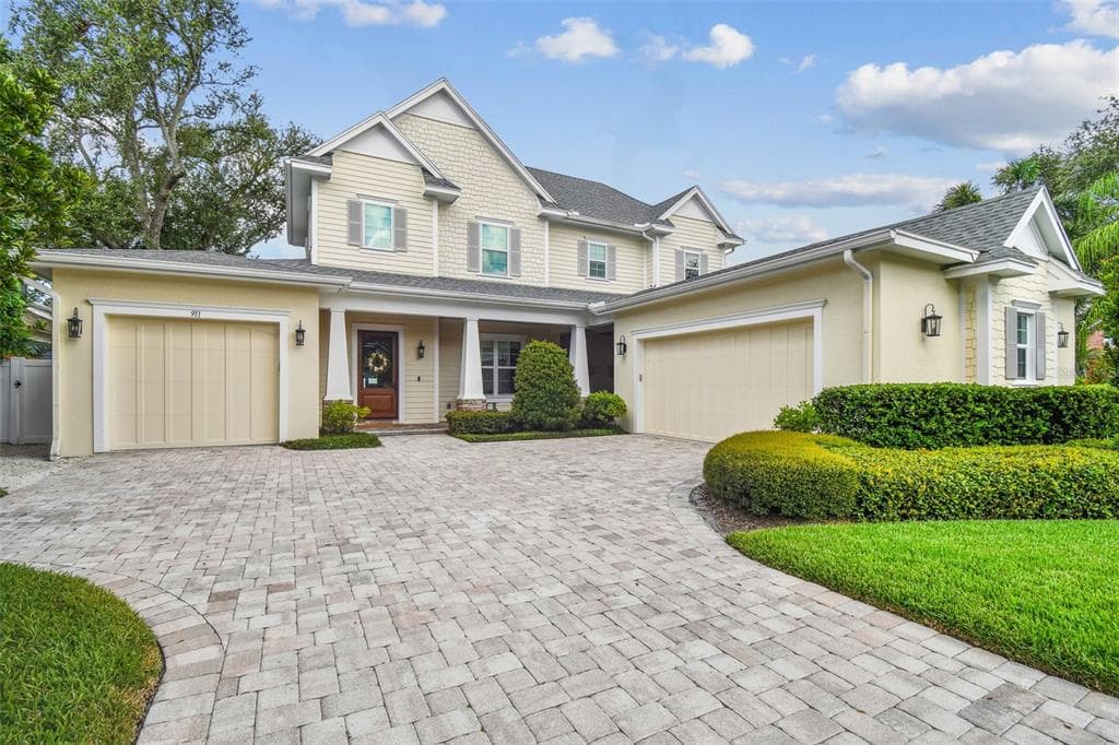 911 S STERLING AVENUE TAMPA, FL 33629