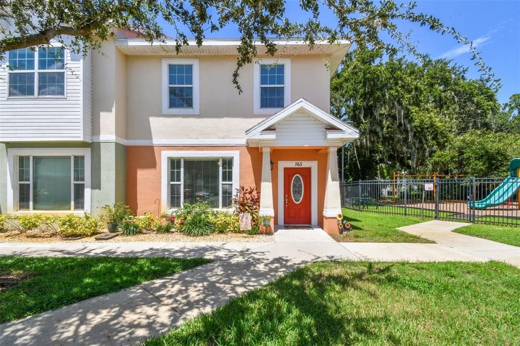 165 ALEXANDER WOODS DRIVE PLANT CITY, FL 33563