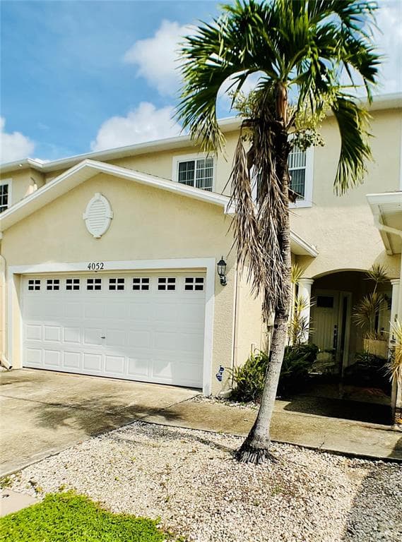 4052 ALAN DRIVE LARGO, FL 33771