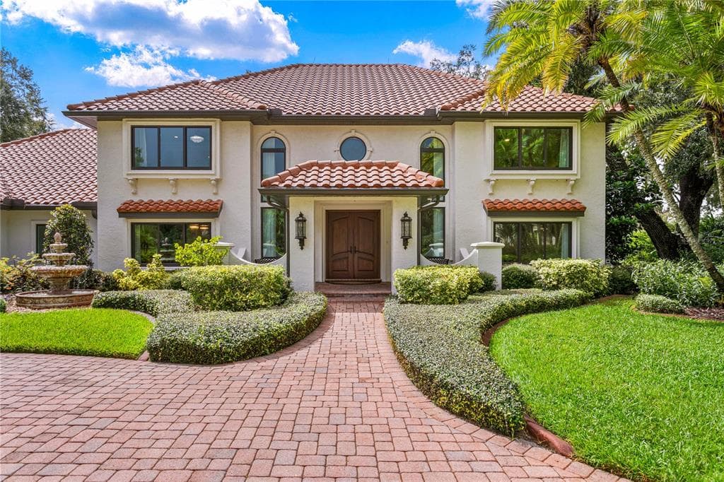 16406 ZURRAQUIN DE AVILA TAMPA, FL 33613