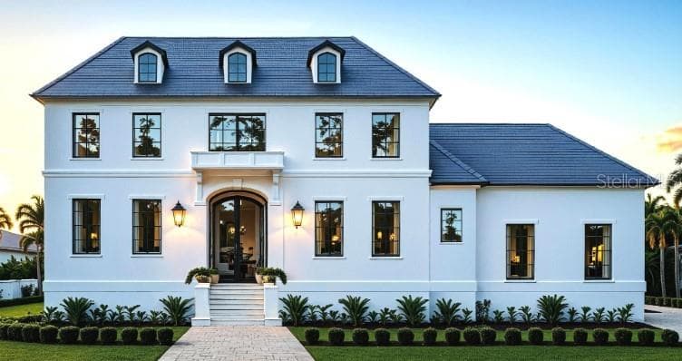 516 W DAVIS BOULEVARD TAMPA, FL 33606