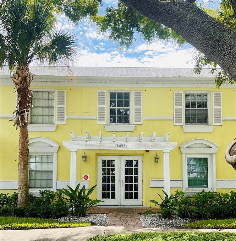 5020 BEACH DRIVE SE UNIT D ST PETERSBURG, FL 33705