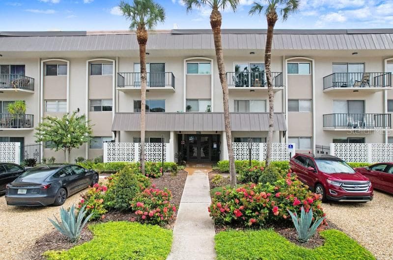 4607 W FIG STREET UNIT 104 TAMPA, FL 33609