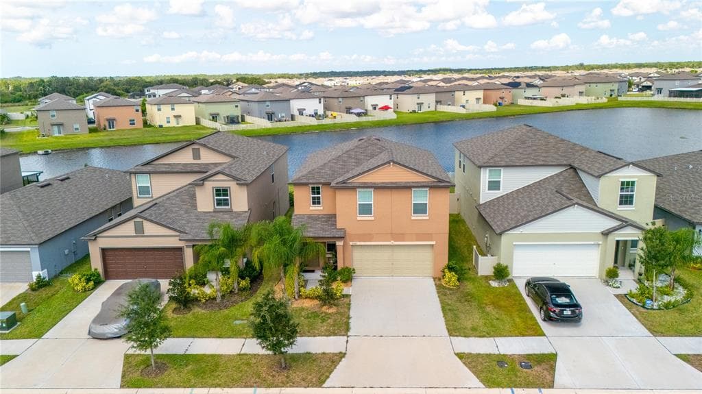 5545 BLUE AZURE DRIVE WIMAUMA, FL 33598