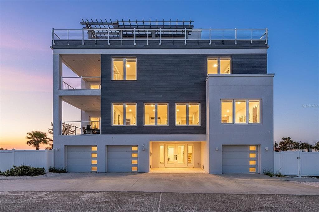 2 4TH AVENUE