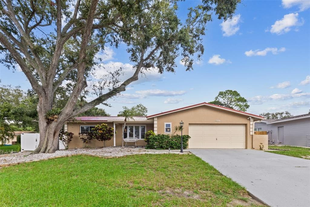 8667 139TH STREET SEMINOLE, FL 33776