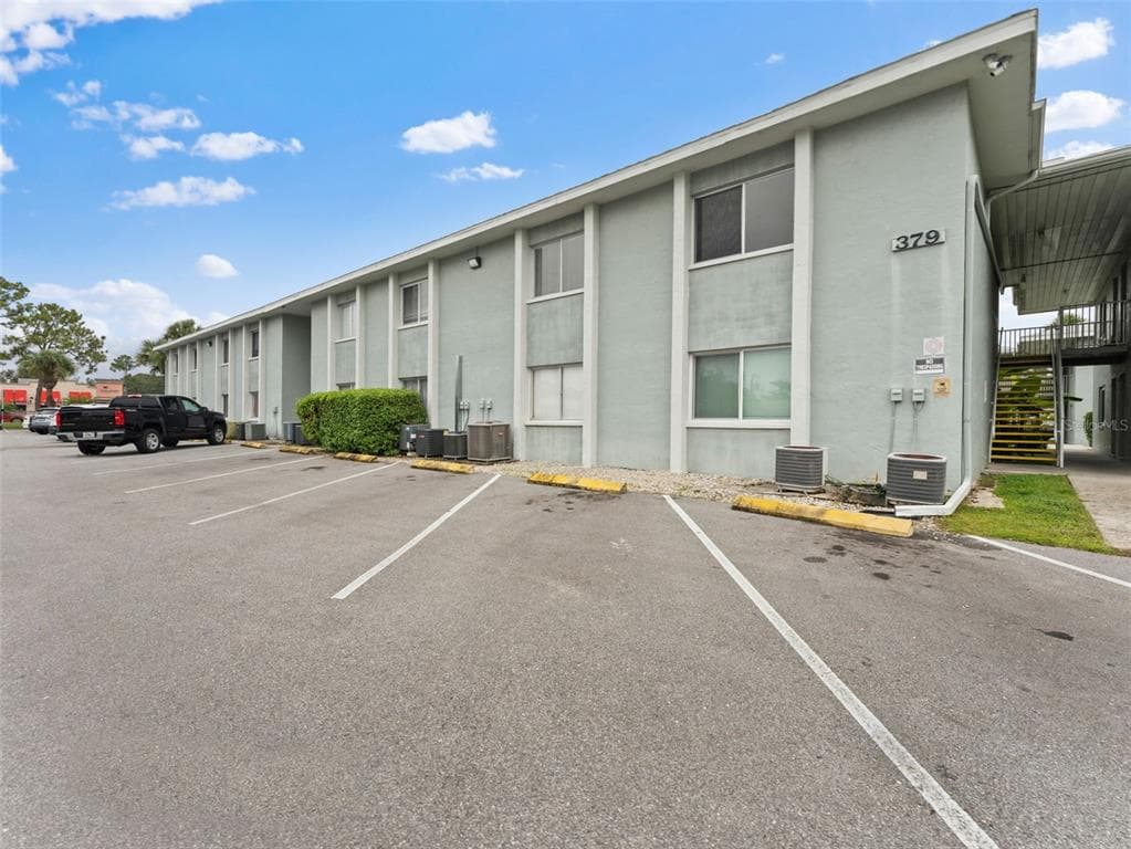 335 47TH AVENUE N ST PETERSBURG, FL 33703