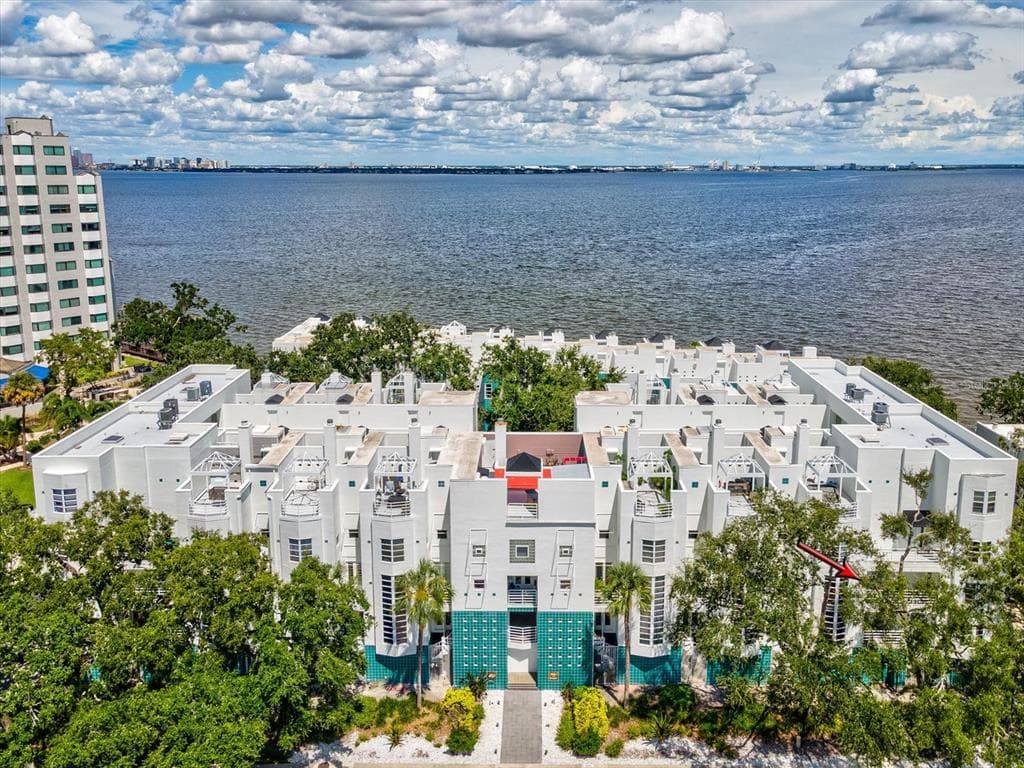 4950 BAYSHORE BOULEVARD UNIT 1 TAMPA, FL 33611