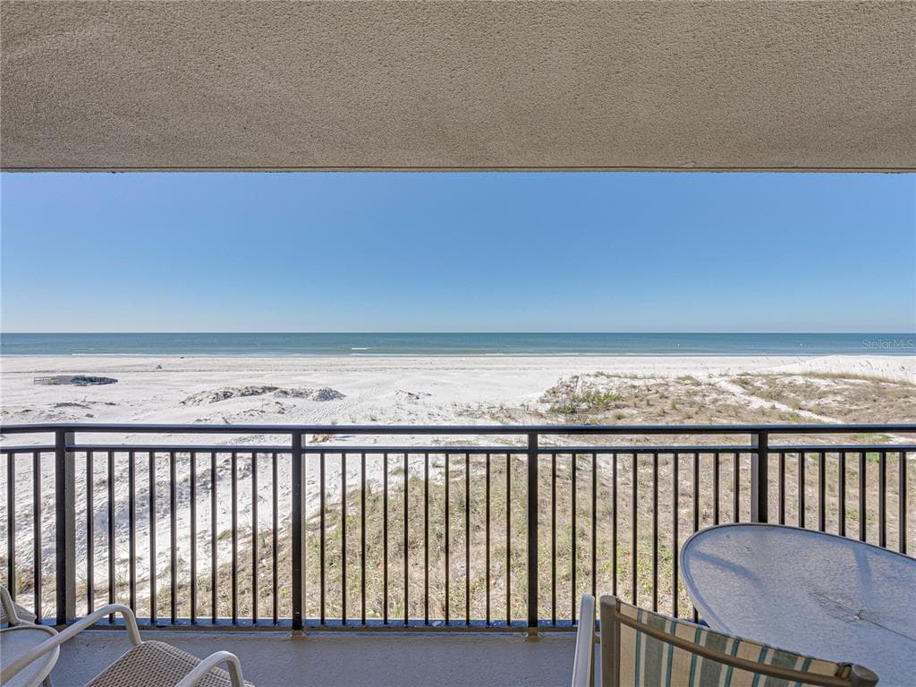 4000 GULF BOULEVARD UNIT 302 ST PETERSBURG, FL 33706