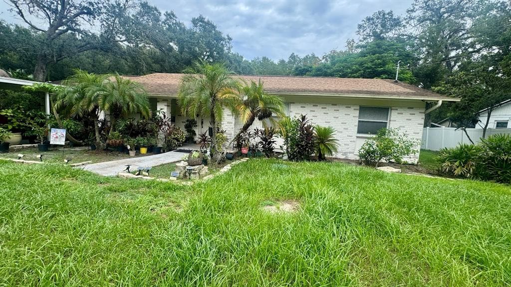 11507 N GRADY AVENUE TAMPA, FL 33618
