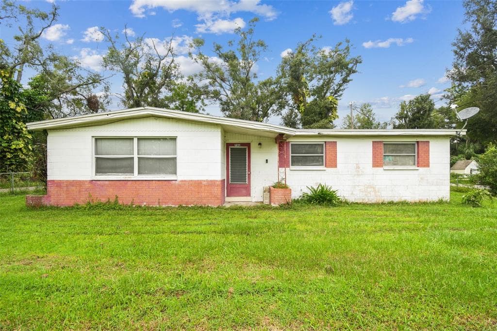 7512 RHODE ISLAND DRIVE TAMPA, FL 33619