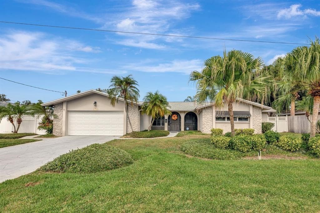 1113 45TH AVENUE NE ST PETERSBURG, FL 33703