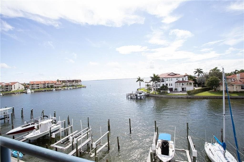 363 PINELLAS BAYWAY S UNIT 50 TIERRA VERDE, FL 33715