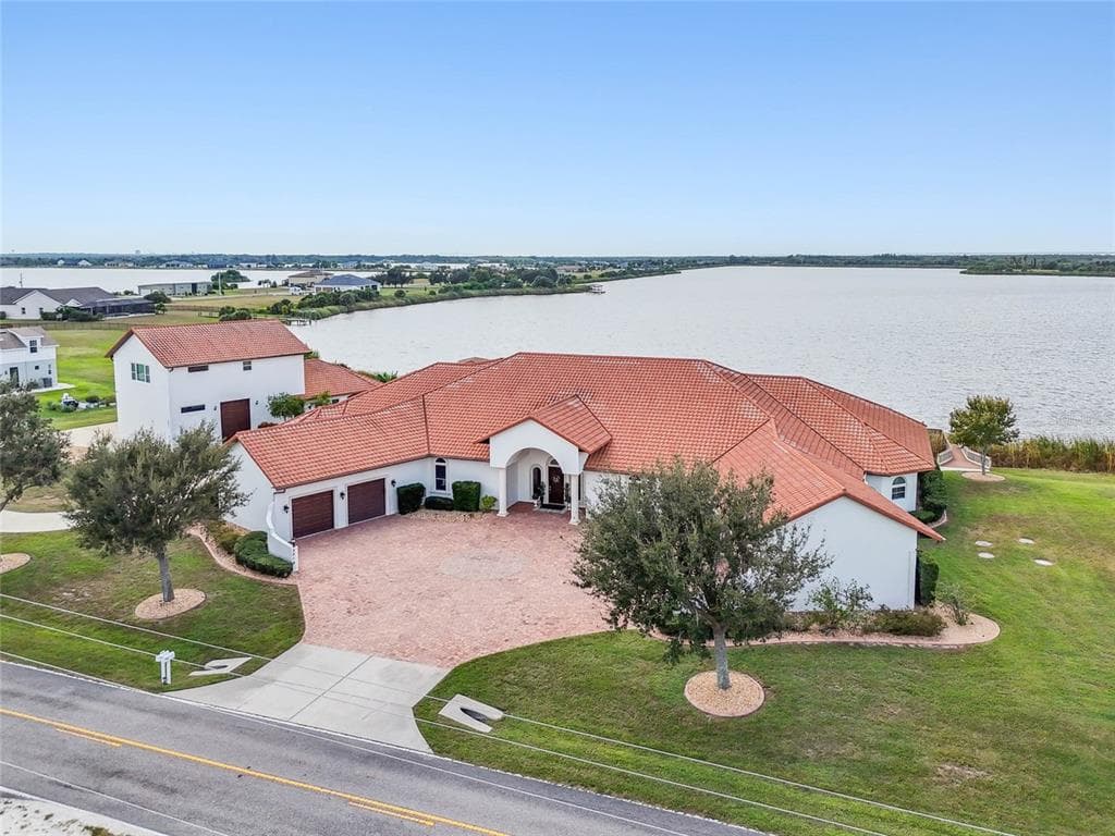 3215 GULF CITY ROAD RUSKIN, FL 33570