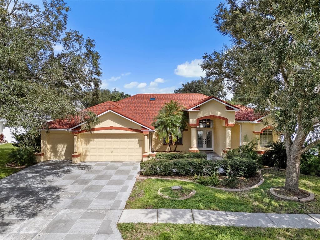 5230 HALSTEAD LANE ZEPHYRHILLS, FL 33541