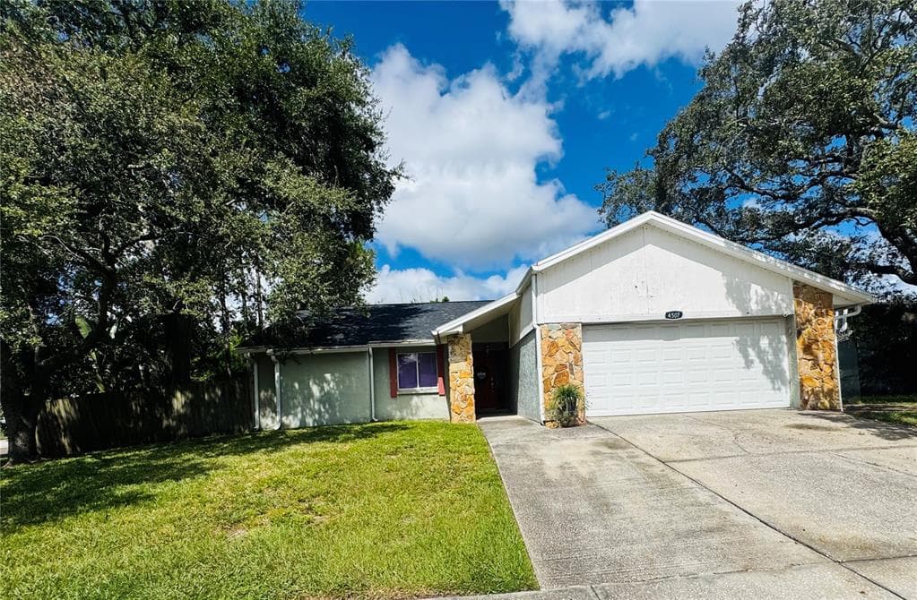 4507 TWIN CREST WAY TAMPA, FL 33624