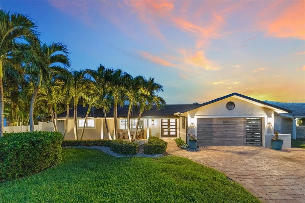 1220 81ST STREET S ST PETERSBURG, FL 33707