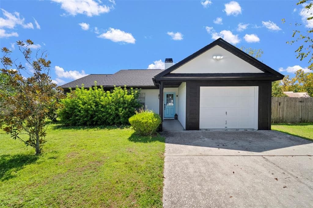 4613 N COUNTRY HILLS COURT PLANT CITY, FL 33566