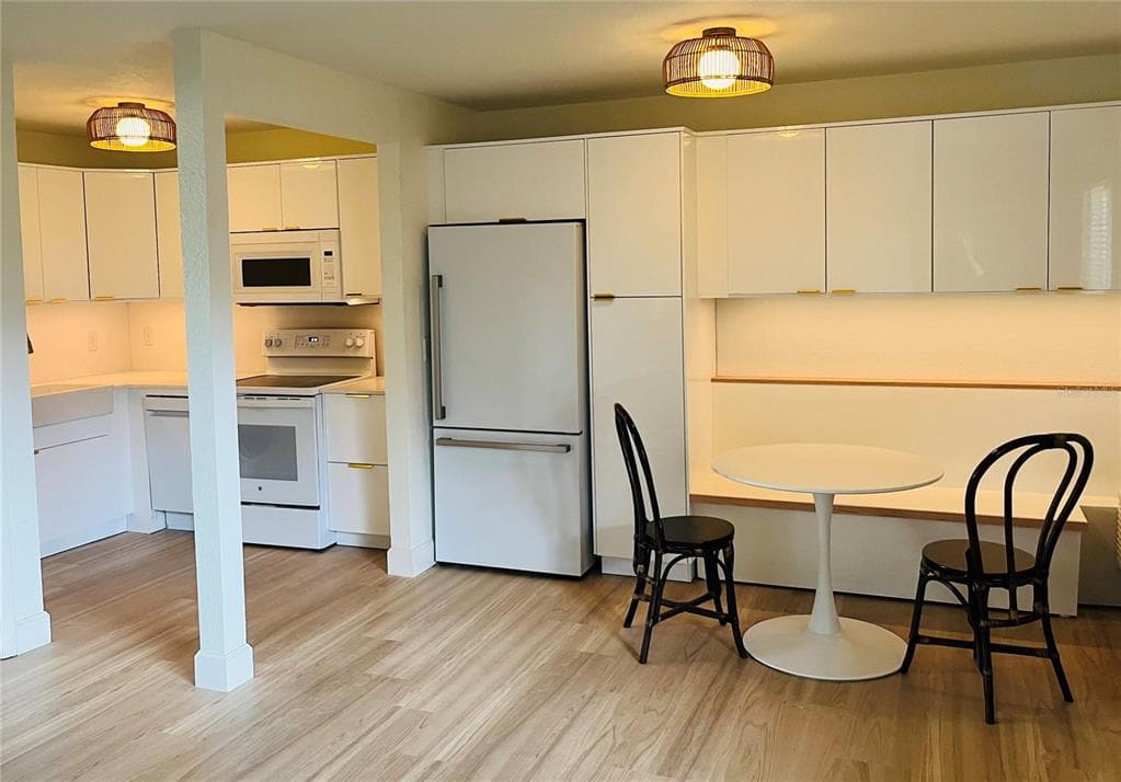3914 W NEPTUNE STREET UNIT 27 TAMPA, FL 33629