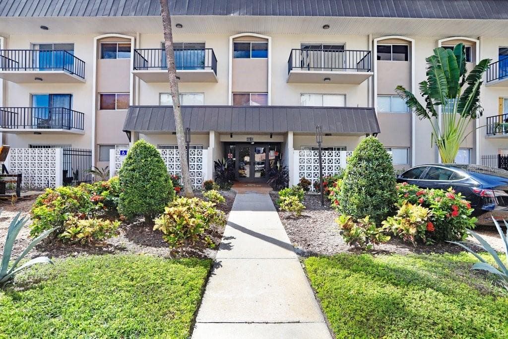 4610 W GRAY STREET UNIT 308
