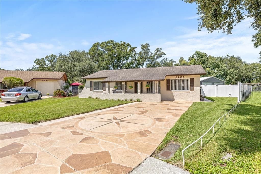6284 99TH CIRCLE N PINELLAS PARK, FL 33782