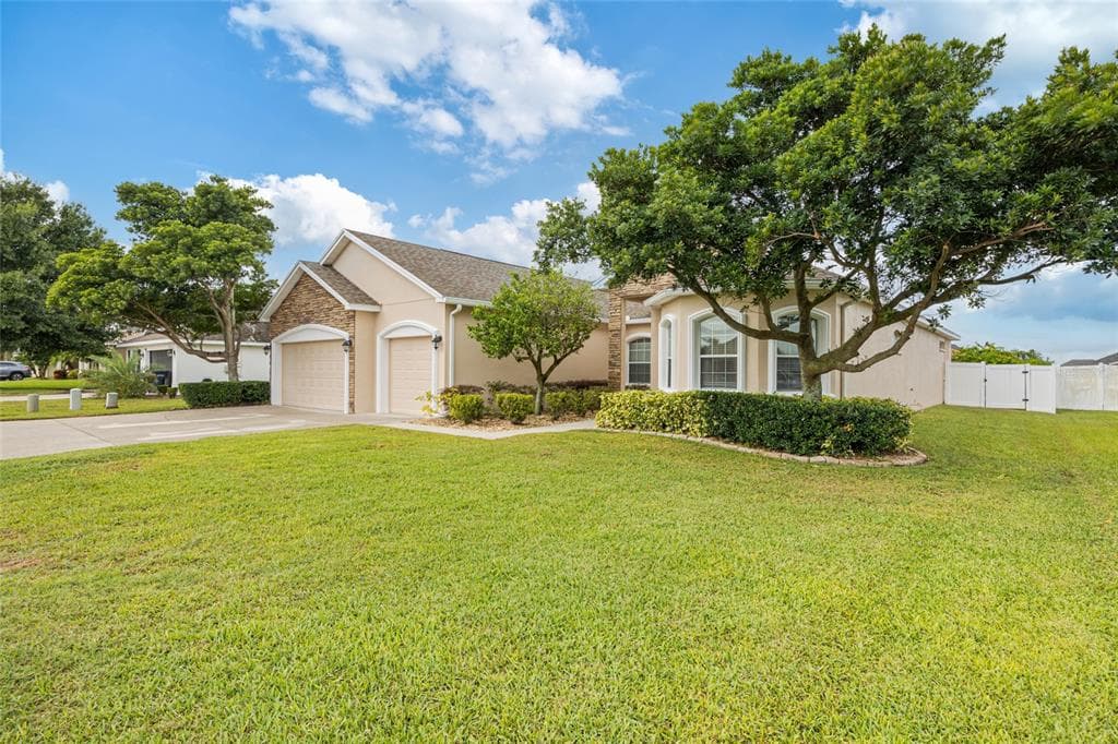 2836 WHITNEY STREET LAKELAND, FL 33813