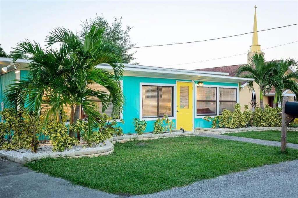 839 3RD STREET N SAFETY HARBOR, FL 34695