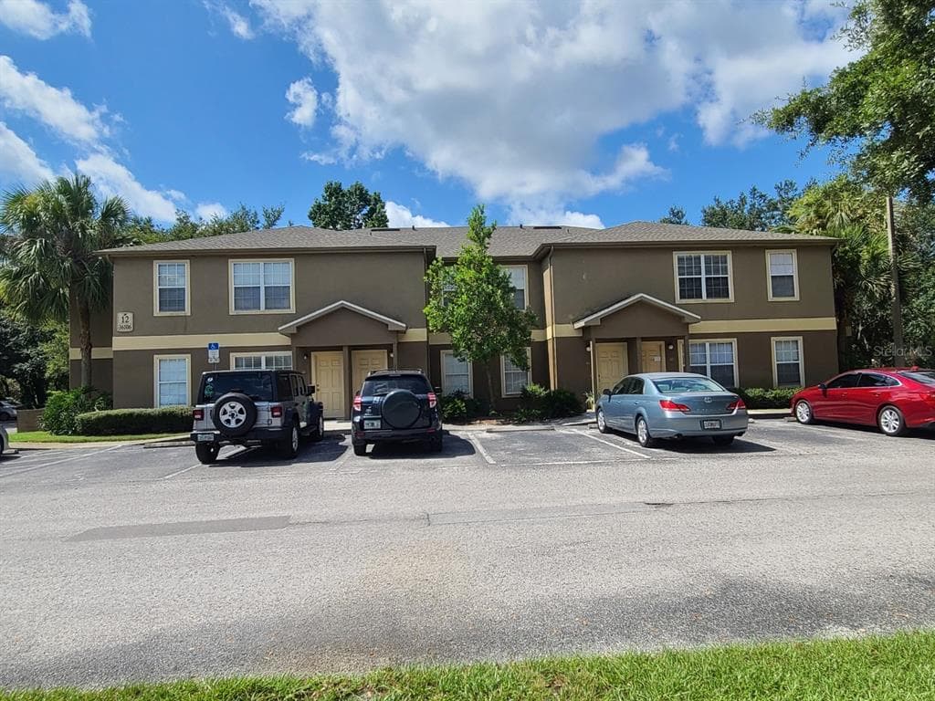 36106 LAKE CHASE UNIT 103 ZEPHYRHILLS, FL 33541
