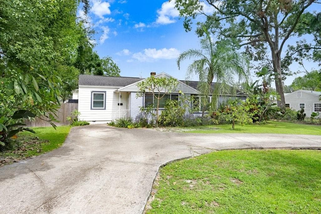 905 CORNELIUS AVENUE TAMPA, FL 33603