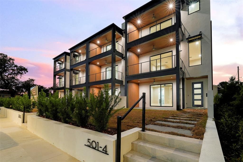 501 W ROSS AVENUE UNIT 4 TAMPA, FL 33602