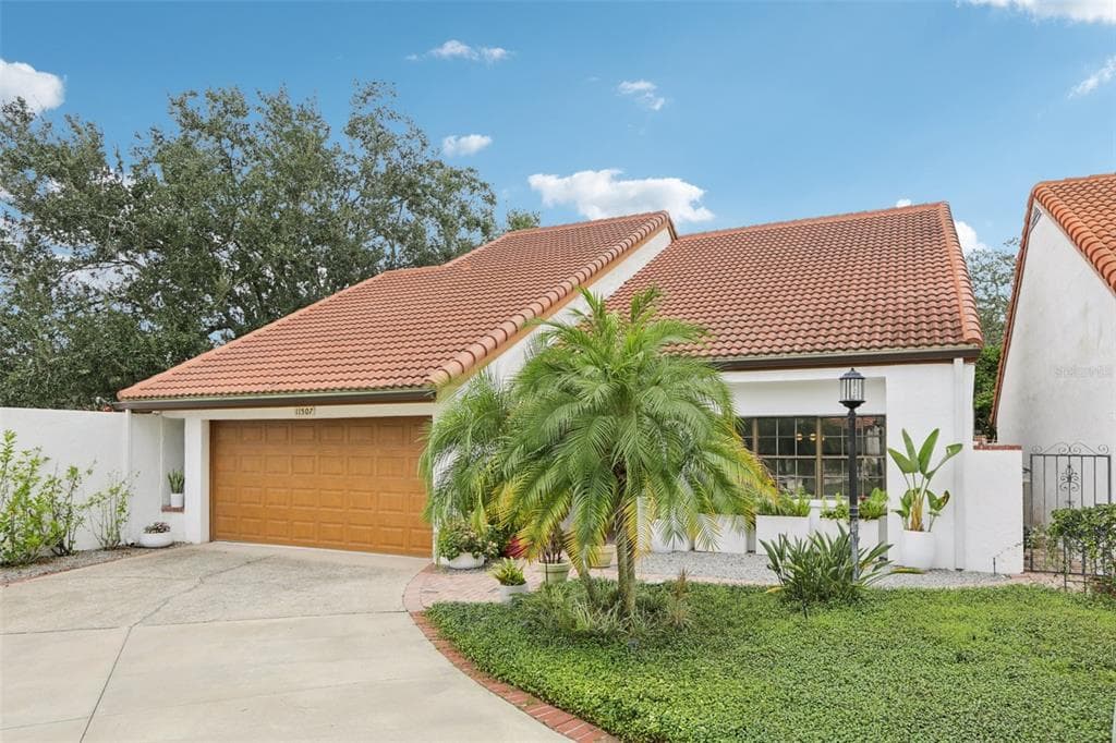 11507 ROBLES DEL RIO PLACE TEMPLE TERRACE, FL 33617