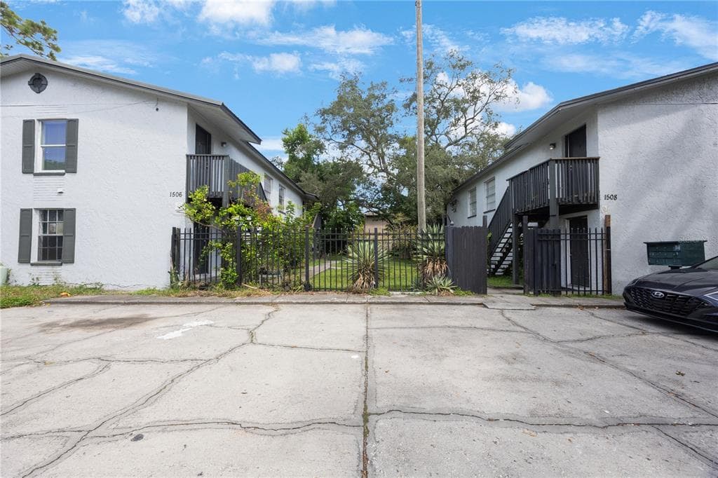 1506 E 127TH AVENUE TAMPA, FL 33612